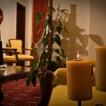 Hotel Maryo Плоешти Экстерьер фото