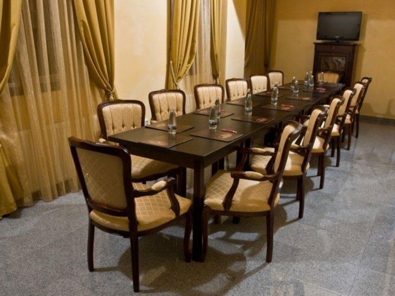 Hotel Maryo Плоешти Экстерьер фото
